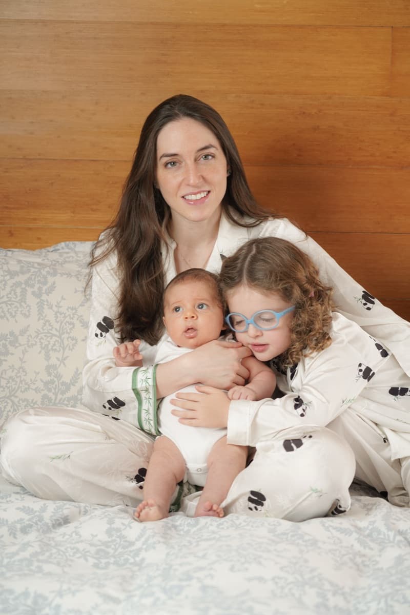 Mamá con sus dos hijos